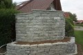 gesaegte Mauersteine + Trockenmauer.jpg